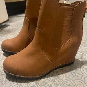 Universal thread from Target boots.